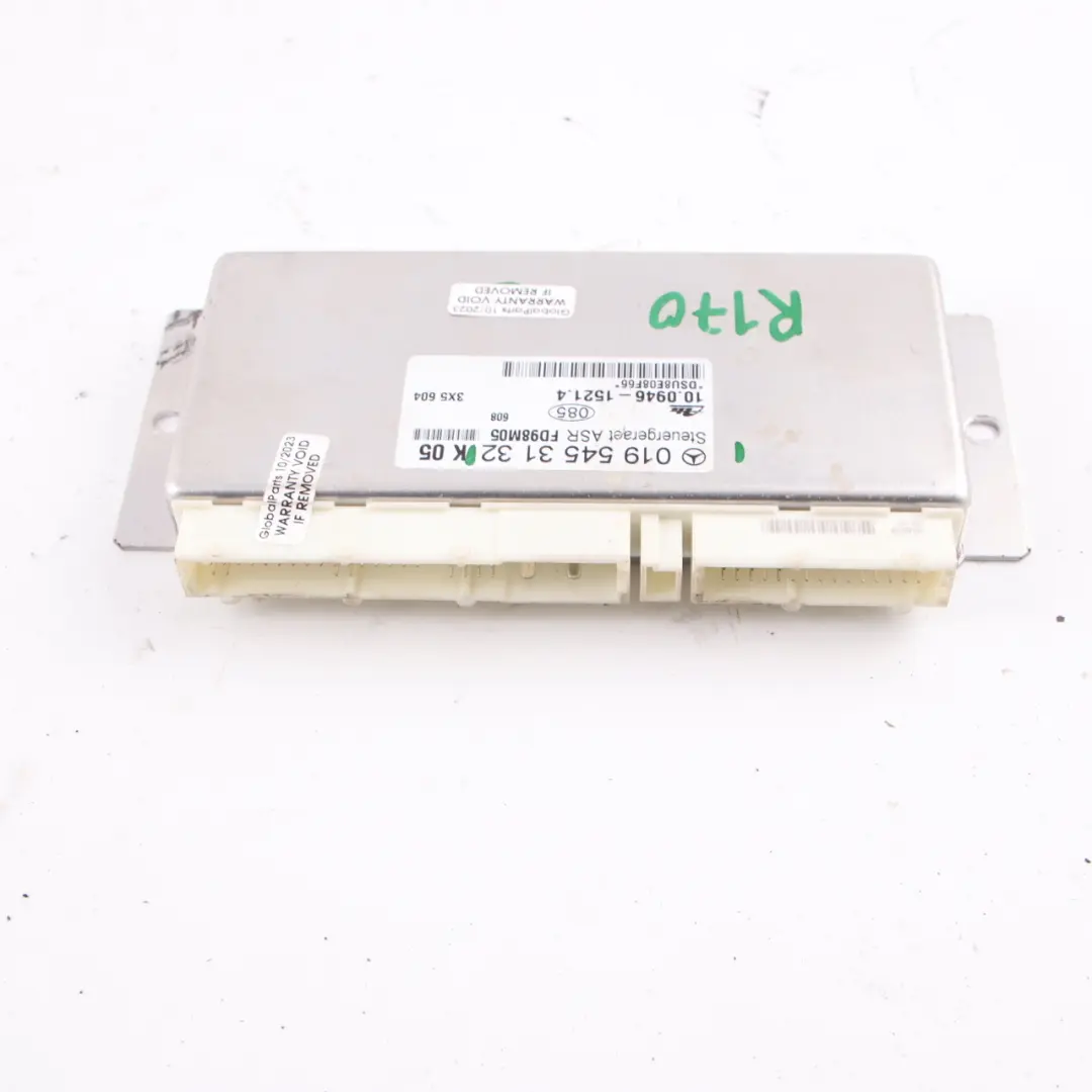 W208 Komputer Sterownik do Mercedes SLK R170 W202 o numerze A0195453132 Mercedes SLK R170 W202 W208 Komputer Sterownik - SKU A0195453132 - Numer Części A0195453132