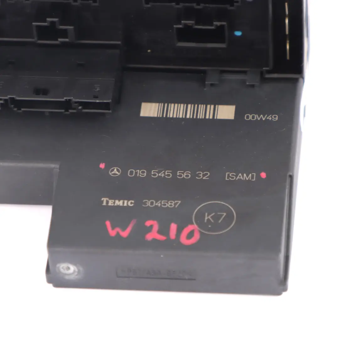 Scatola fusibili SAM Modulo controllo relè per Mercedes W202 C208 W210 con numero di parte A0195455632 Mercedes W202 C208 W210 Scatola fusibili SAM Modulo controllo relè - SKU A0195455632 - Numero di parte A0195455632