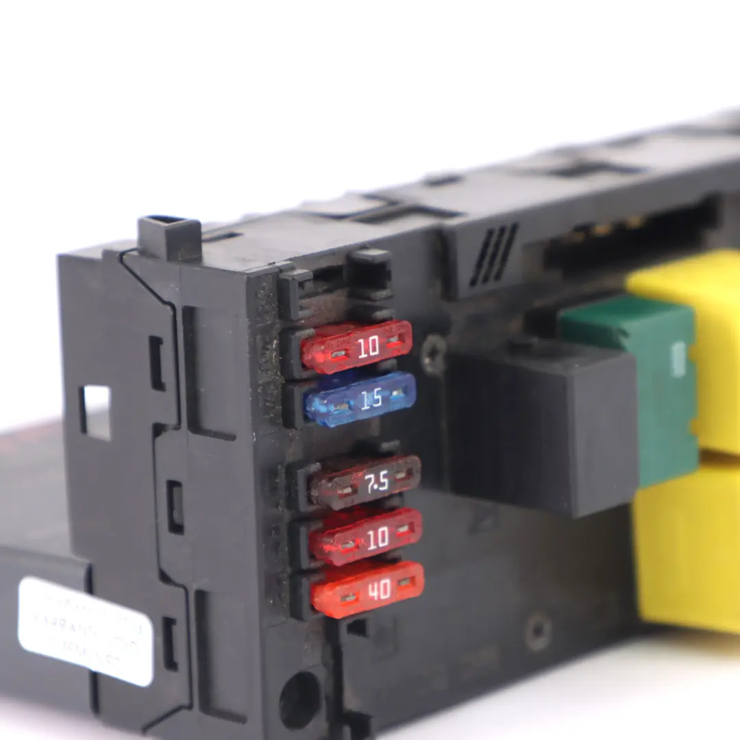 Sicherungs kasten SAM Relais Steuergerät Modul für Mercedes C208 W210 mit Teilenummer A0195455632 Mercedes C208 W210 Sicherungs kasten SAM Relais Steuergerät Modul - SKU A0195455632 - Teilenummer A0195455632