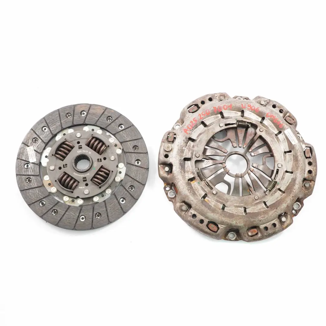 OM646 Diesel Disco De Embrague completo para Mercedes W639 W906 con número de pieza A0252507001 Mercedes W639 W906 OM646 Diesel Disco De Embrague completo - SKU A0252507001 - Número de pieza A0252507001