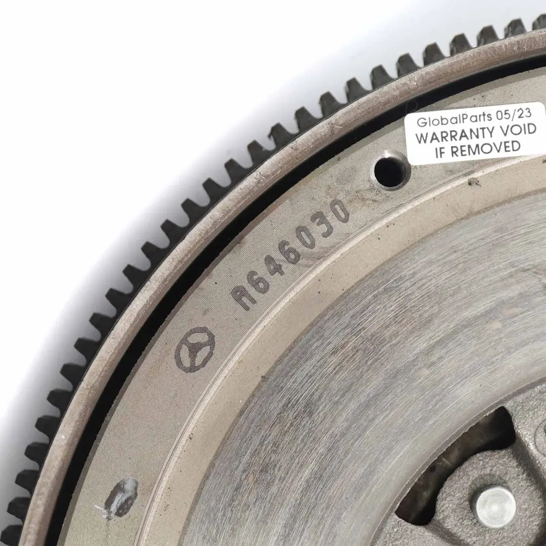Mercedes Vito W639 OM646.983 Volant d'inertie double masse Embrayage - SKU A0252508201 - Numéro de pièce A0252508201