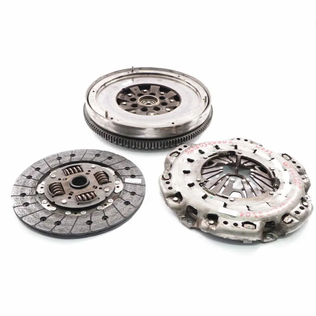 OM646.980 Dual Twin Mass Flywheel A6460300805 to Mercedes Vito W639 Diesel with Part number A0252508301 Mercedes Vito W639 Diesel OM646.980 Dual Twin Mass Flywheel A6460300805 - SKU A0252508301 - Part number A0252508301