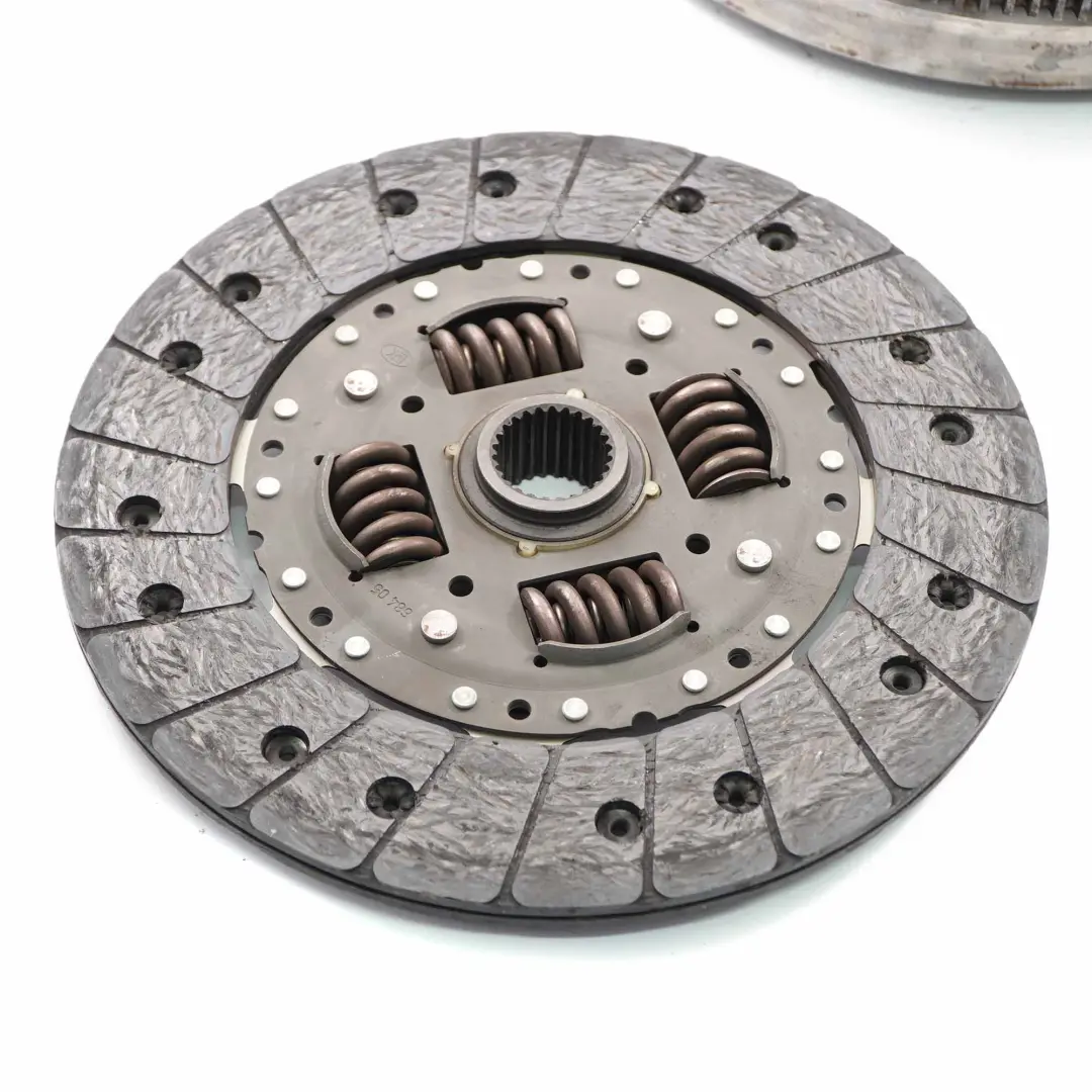 OM646.980 Volant D'inertie Double Masse A6460300805 pour Mercedes Vito W639 Diesel à propos du numéro de pièce A0252508301 Mercedes Vito W639 Diesel OM646.980 Volant D'inertie Double Masse A6460300805 - SKU A0252508301 - Numéro de pièce A0252508301