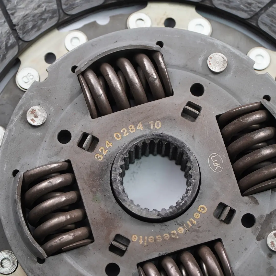 Bimasa Mercedes Vito W639 Diesel OM646.980 A6460300805 para Volante con número de pieza A0252508301 Volante Bimasa Mercedes Vito W639 Diesel OM646.980 A6460300805 - SKU A0252508301 - Número de pieza A0252508301