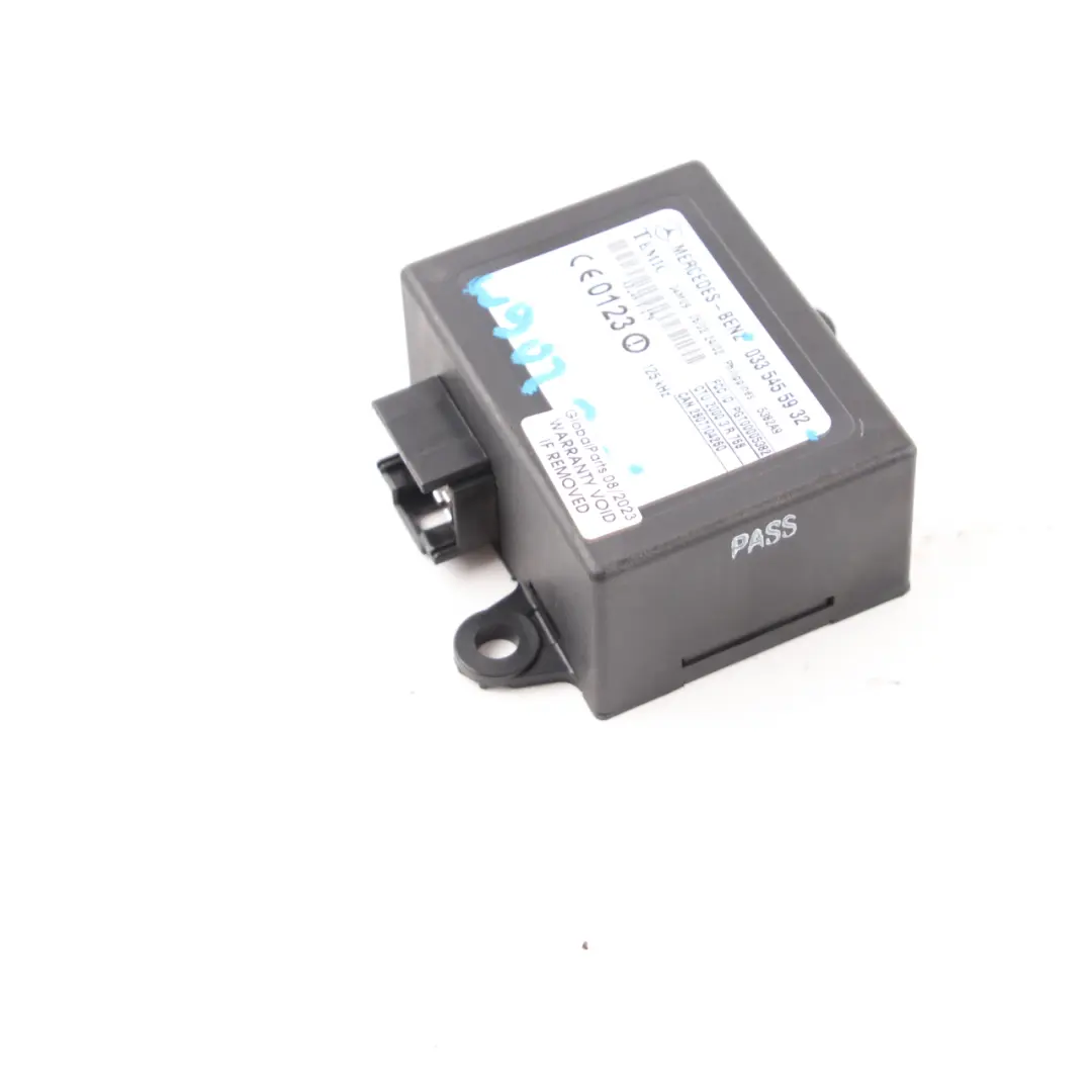 W901 W905 Immobilizer Control Unit Module ECU to Mercedes Sprinter with Part number A0335455932 Mercedes Sprinter W901 W905 Immobilizer Control Unit Module ECU - SKU A0335455932 - Part number A0335455932