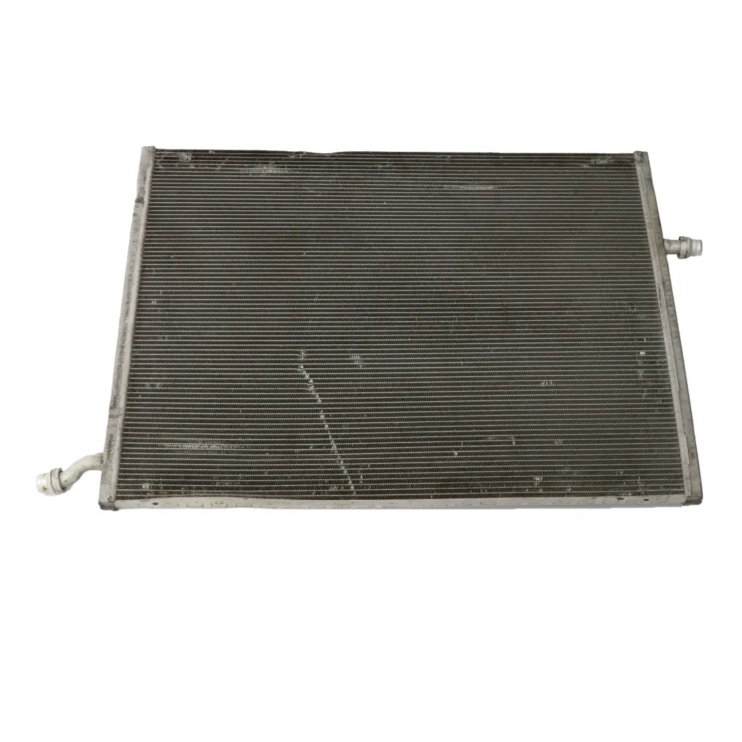 condizionata raffreddamento radiatore condensatore A/C per Mercedes W213 con numero di parte A0995003100 Mercedes W213 condizionata raffreddamento radiatore condensatore A/C - SKU A0995003100 - Numero di parte A0995003100