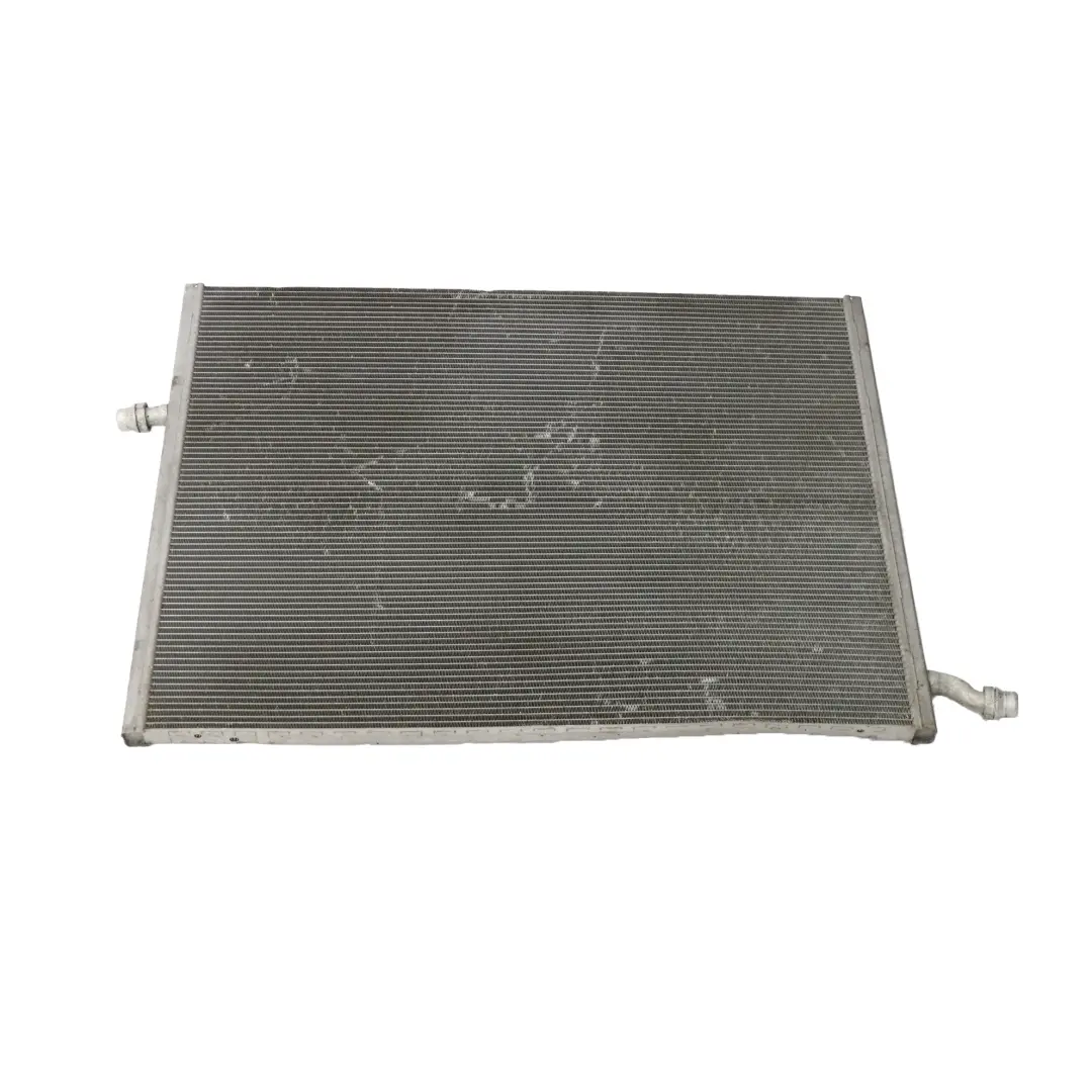 condizionata raffreddamento radiatore condensatore A/C per Mercedes W213 con numero di parte A0995003100 Mercedes W213 condizionata raffreddamento radiatore condensatore A/C - SKU A0995003100 - Numero di parte A0995003100