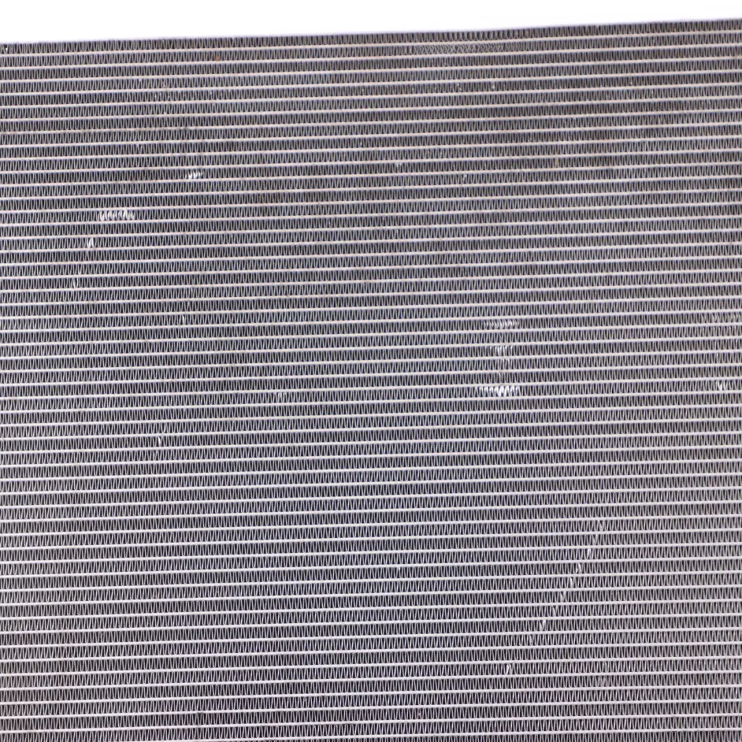 OM654 Radiatore liquido raffreddamento motore per Mercedes W213 Diesel con numero di parte A0995003500 Mercedes W213 Diesel OM654 Radiatore liquido raffreddamento motore - SKU A0995003500 - Numero di parte A0995003500