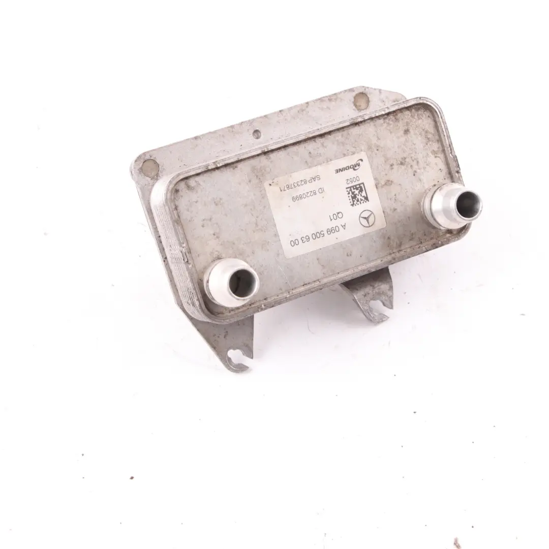Chłodniczka Oleju do Mercedes W205 W213 o numerze A0995006300 Mercedes W205 W213 Chłodniczka Oleju - SKU A0995006300 - Numer Części A0995006300