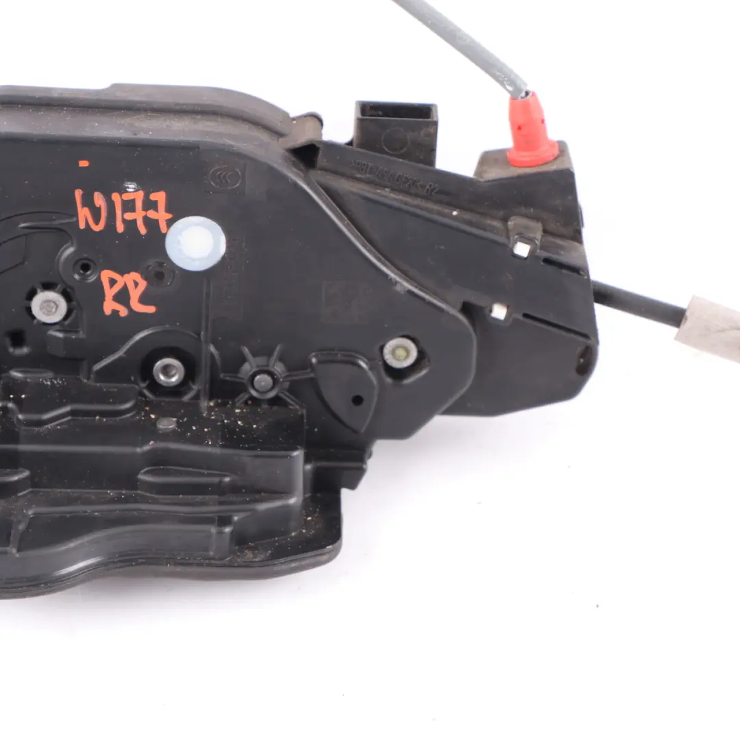 Serrure porte Mercedes W177 W247 Arrière Droite Mécanisme Actuateur pour à propos du numéro de pièce A0997303201 Serrure porte Mercedes W177 W247 Arrière Droite Mécanisme Actuateur - SKU A0997303201 - Numéro de pièce A0997303201