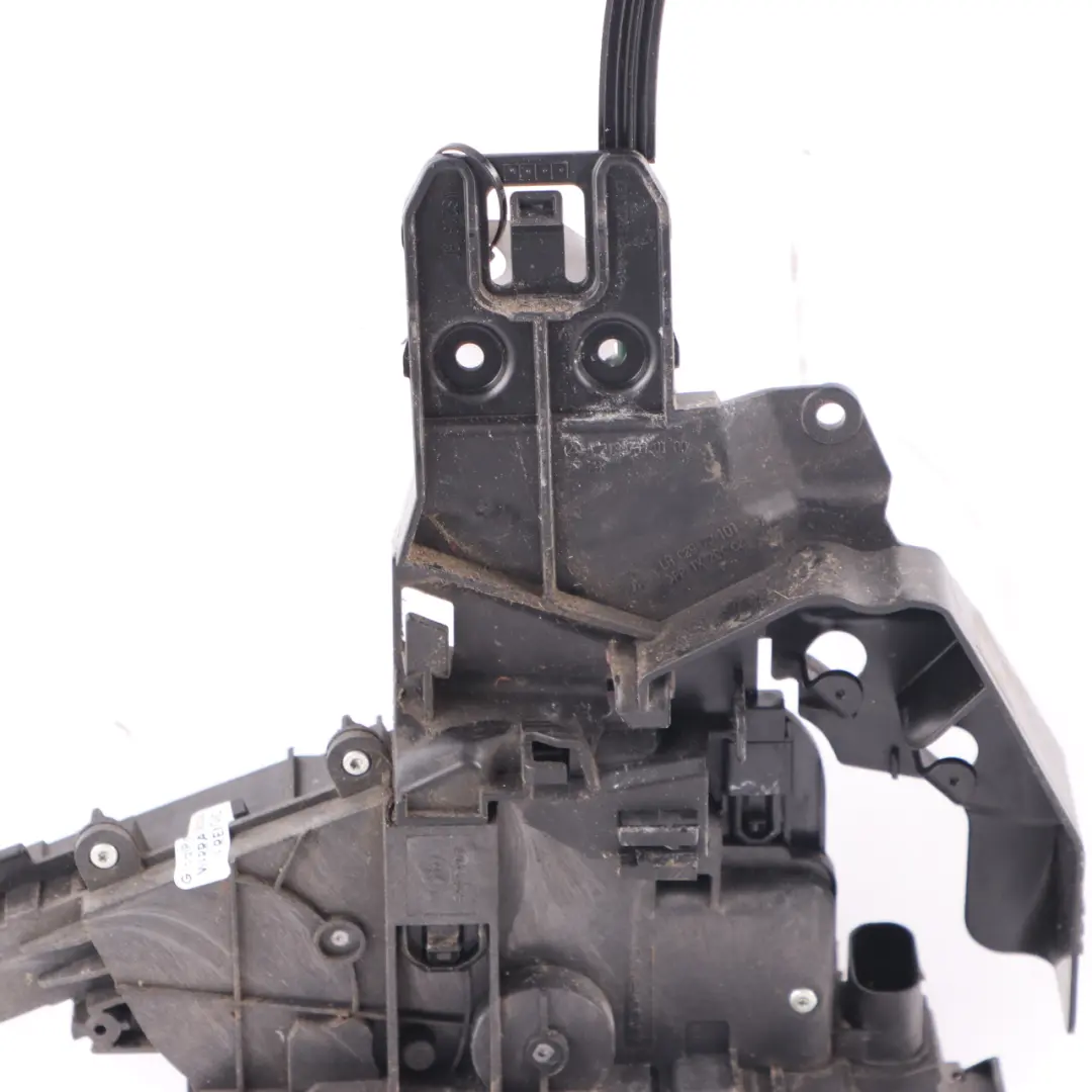 Actuador mecanismo cierre puerta trasera izquierda A2220064099 para Mercedes W213 con número de pieza A0997309500 Mercedes W213 Actuador mecanismo cierre puerta trasera izquierda A2220064099 - SKU A0997309500-2 - Número de pieza A0997309500