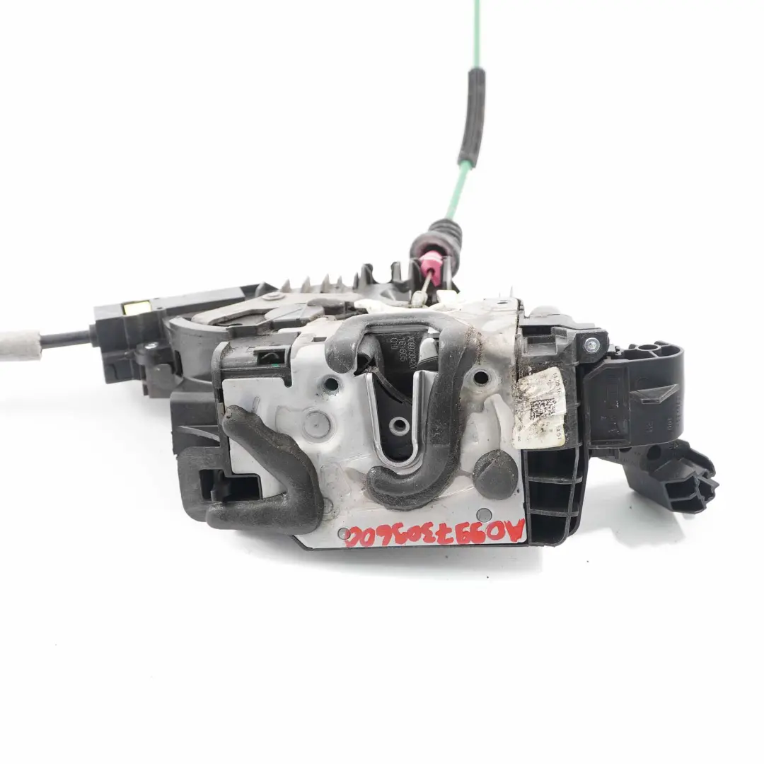 Mercedes W213 Mécanisme de verrouillage de porte arrière droite A2220064099 - SKU A0997309600 - Numéro de pièce A0997309600