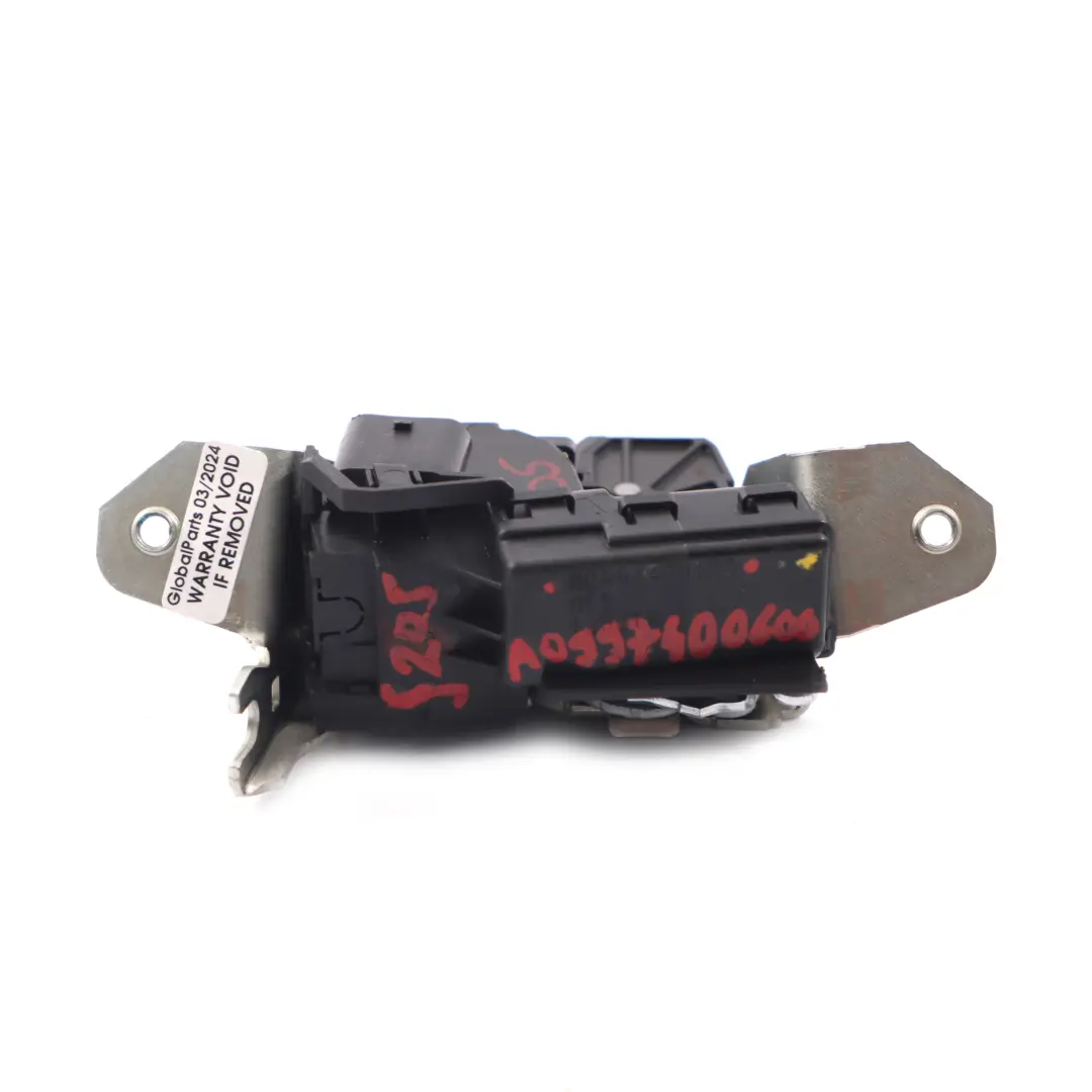 Serratura coperchio bagagliaio Portellone A0997400100 per Mercedes S205 con numero di parte A0997400600 Mercedes S205 Serratura coperchio bagagliaio Portellone A0997400100 - SKU A0997400600 - Numero di parte A0997400600