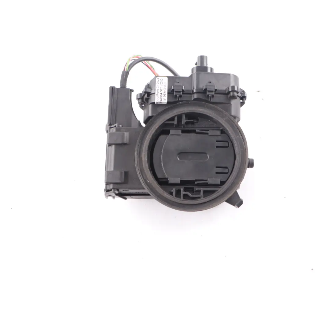 Maniglia coperchio bagagliaio telecamera posteriore per Mercedes C205 con numero di parte A0997500160 Mercedes C205 Maniglia coperchio bagagliaio telecamera posteriore - SKU A0997500160 - Numero di parte A0997500160