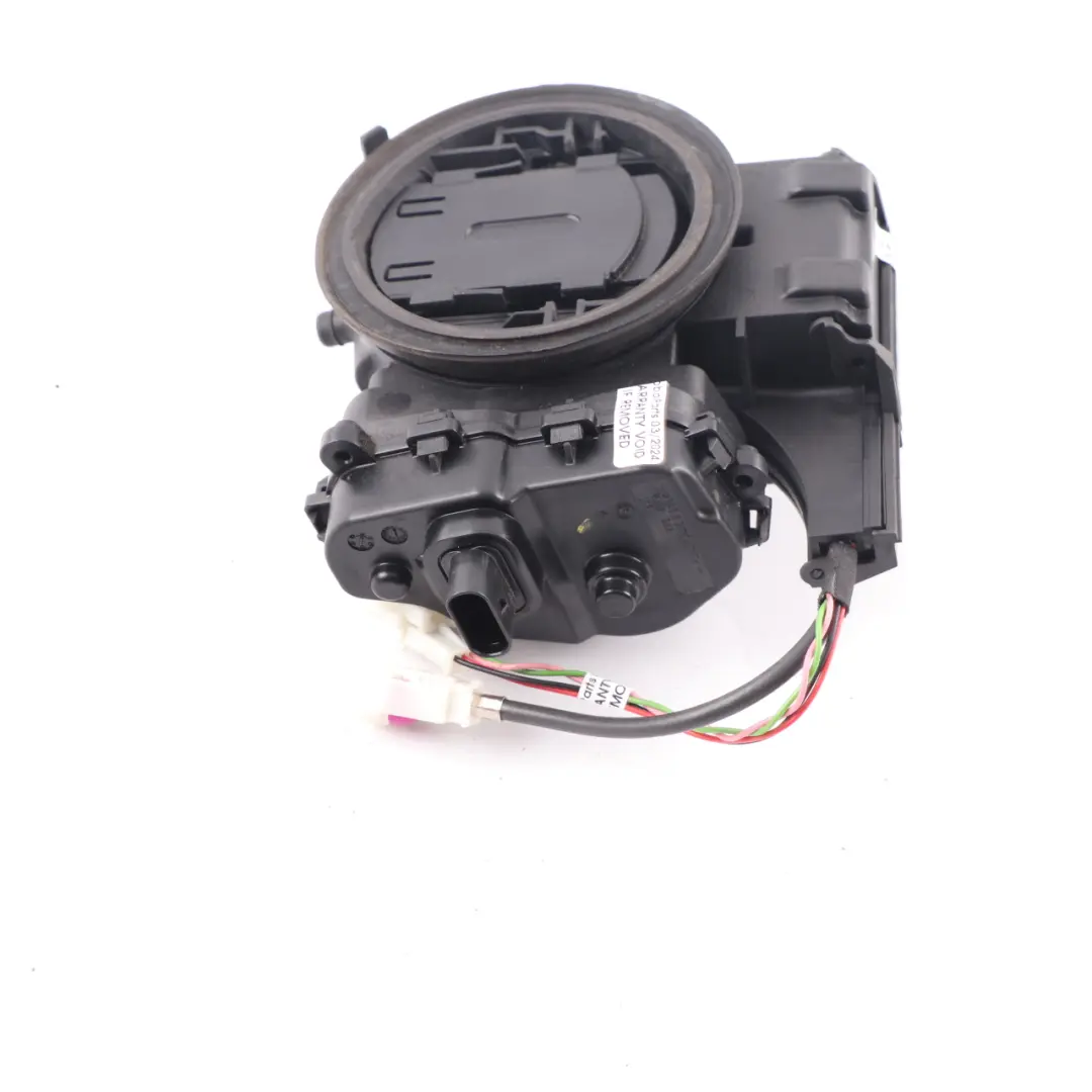 Maniglia coperchio bagagliaio telecamera posteriore per Mercedes C205 con numero di parte A0997500160 Mercedes C205 Maniglia coperchio bagagliaio telecamera posteriore - SKU A0997500160 - Numero di parte A0997500160