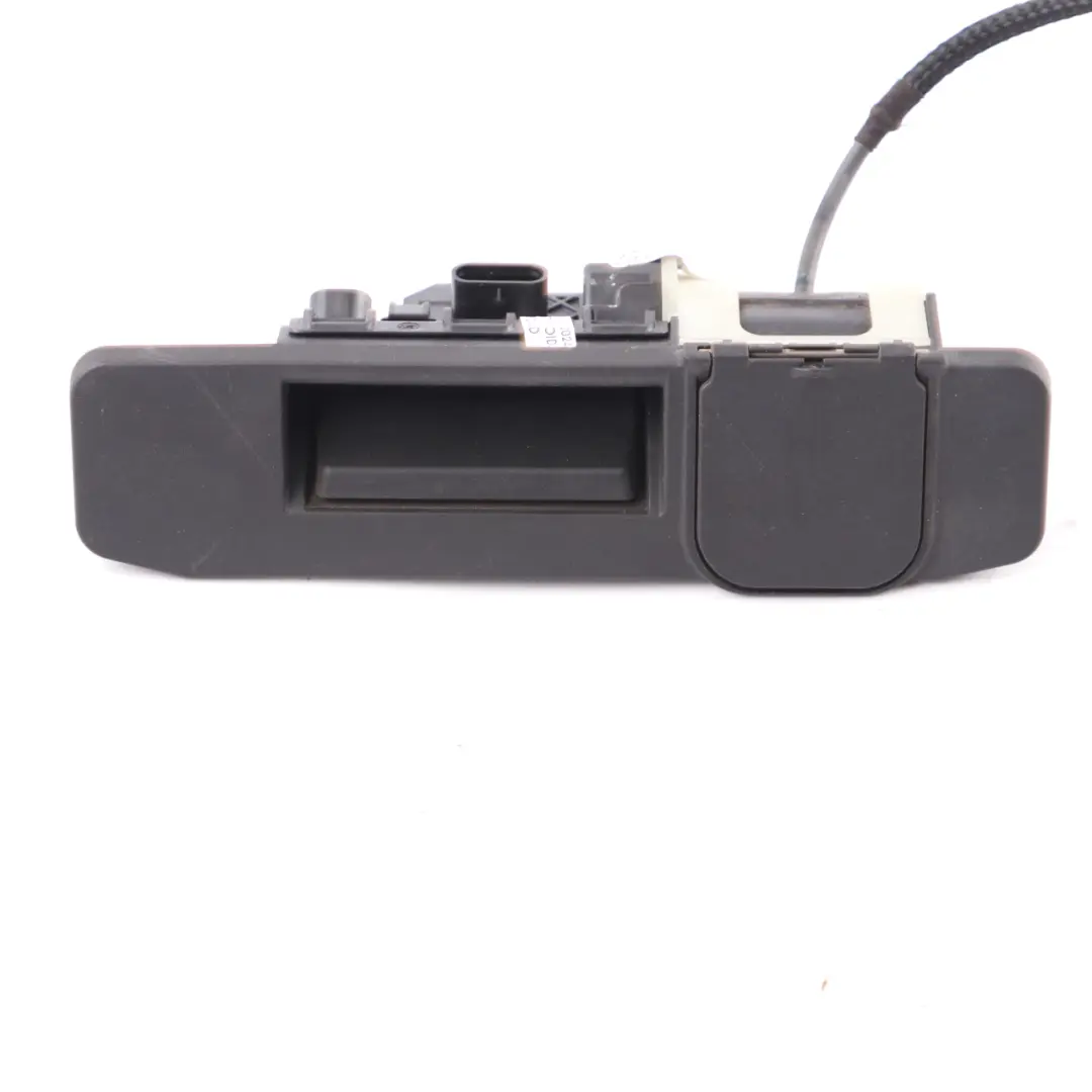 Poignée hayon Mercedes W177 S205 déverrouillage coffre Camera pour à propos du numéro de pièce A0997500700 Poignée hayon Mercedes W177 S205 déverrouillage coffre Camera - SKU A0997500700 - Numéro de pièce A0997500700