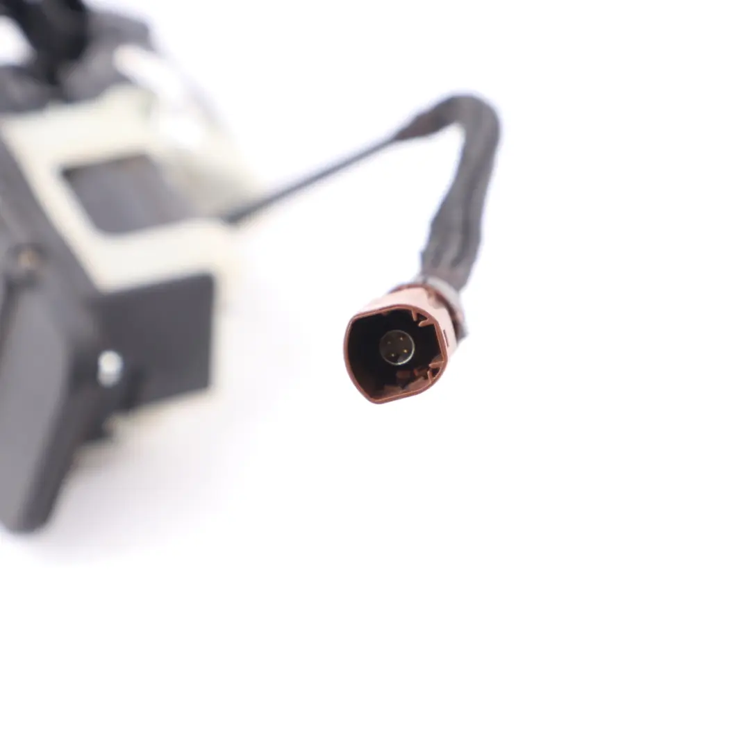 Poignée hayon Mercedes W177 S205 déverrouillage coffre Camera pour à propos du numéro de pièce A0997500700 Poignée hayon Mercedes W177 S205 déverrouillage coffre Camera - SKU A0997500700 - Numéro de pièce A0997500700