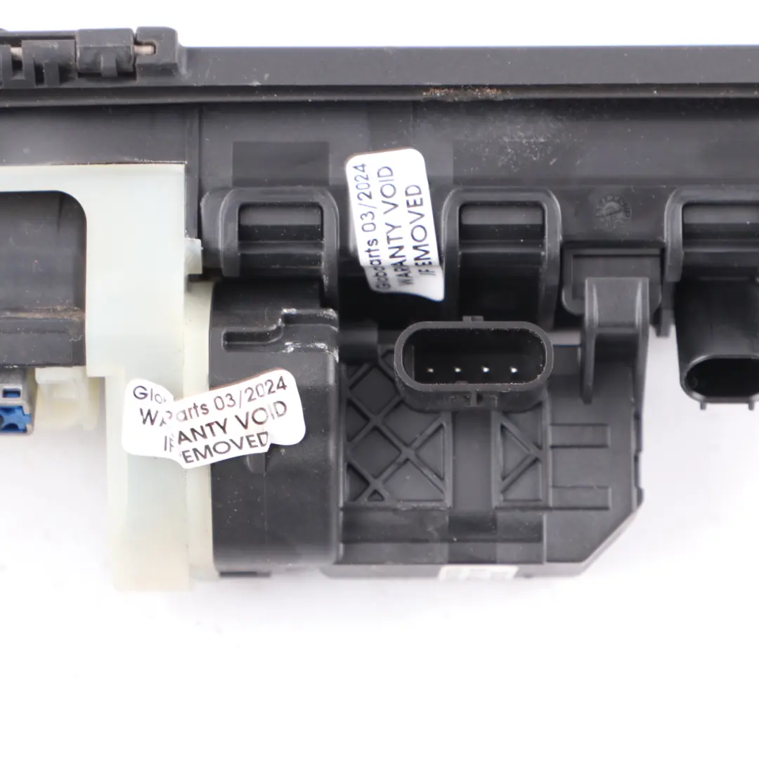 Asa portón trasero Mercedes W177 S205 Interruptor apertura Cámara para con número de pieza A0997500700 Asa portón trasero Mercedes W177 S205 Interruptor apertura Cámara - SKU A0997500700 - Número de pieza A0997500700