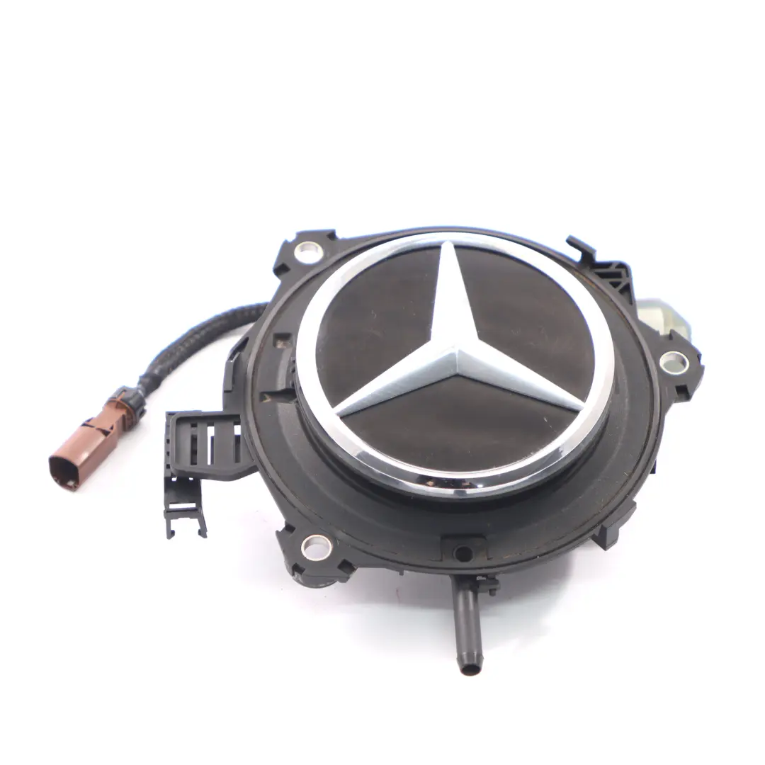 Klamka Klapy Bagażnika Emblemat Kamera Cofania Obsidian Black do Mercedes C238 o numerze A0997504600 Mercedes C238 Klamka Klapy Bagażnika Emblemat Kamera Cofania Obsidian Black - SKU A0997503300 - Numer Części A0997504600