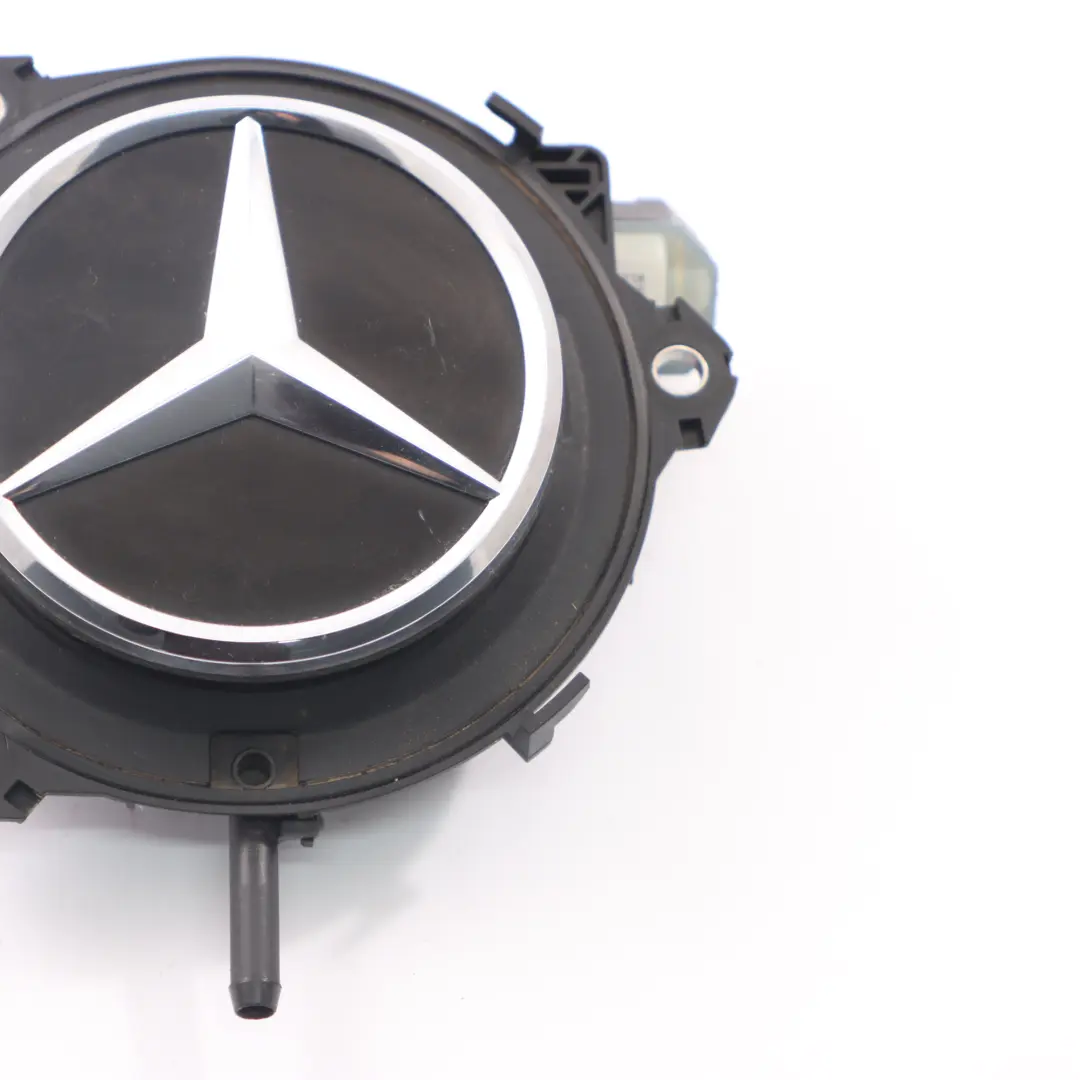 Klamka Klapy Bagażnika Emblemat Kamera Cofania Obsidian Black do Mercedes C238 o numerze A0997504600 Mercedes C238 Klamka Klapy Bagażnika Emblemat Kamera Cofania Obsidian Black - SKU A0997503300 - Numer Części A0997504600