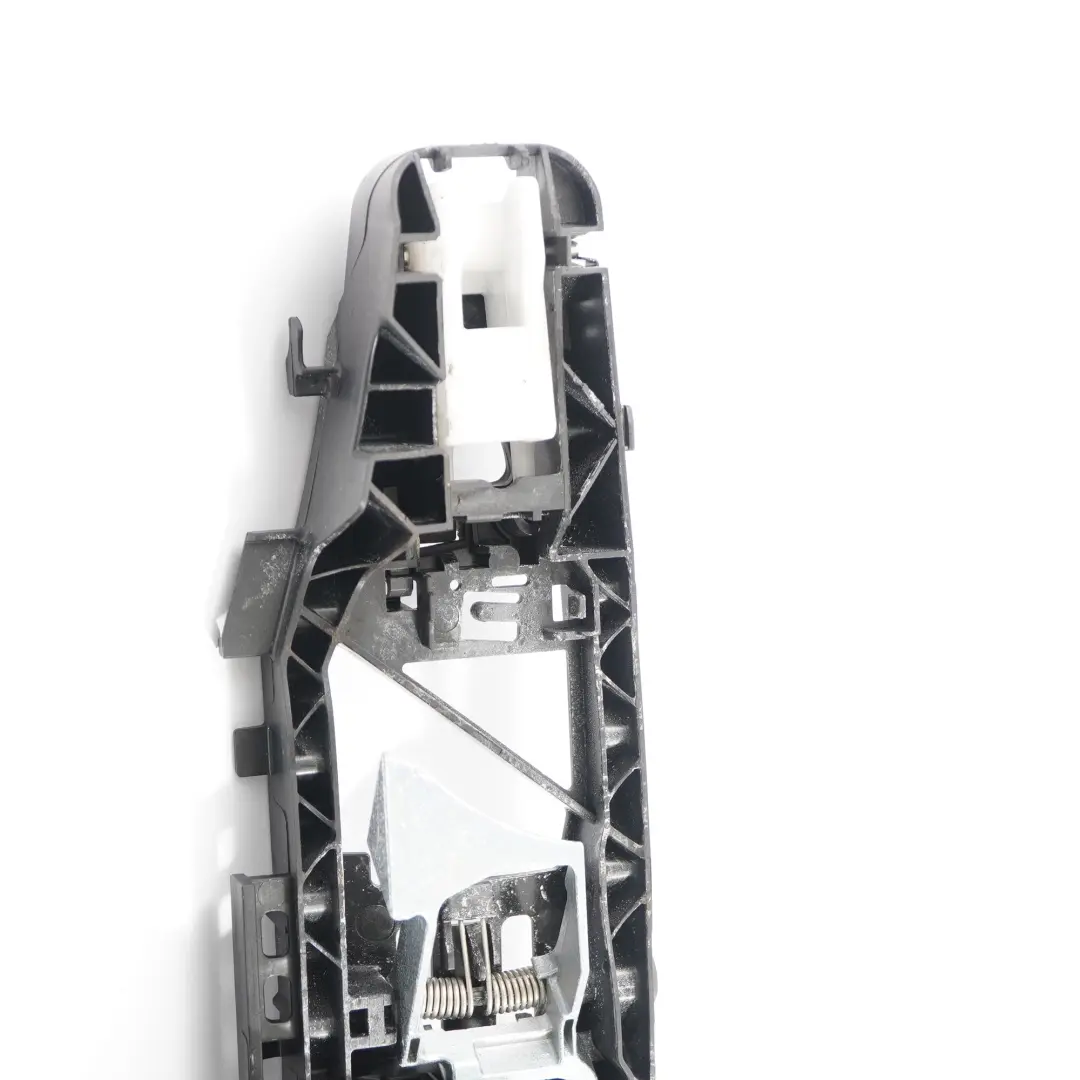 Asidero Porta Base Puerta Exterior Trasera Derecha para Mercedes W213 con número de pieza A0997601800 Mercedes W213 Asidero Porta Base Puerta Exterior Trasera Derecha - SKU A0997601800 - Número de pieza A0997601800