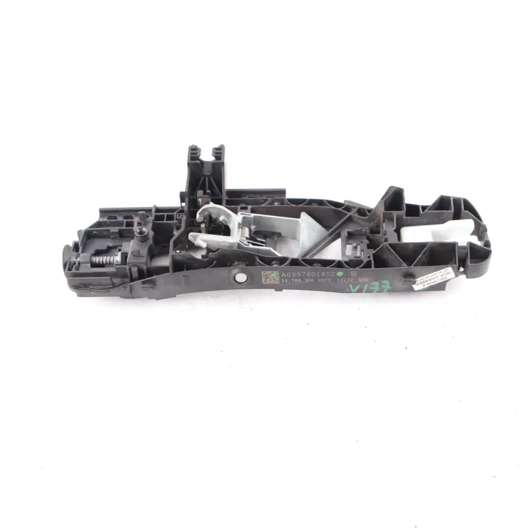 Mercedes W177 W247 Base Maniglia Porta Posteriore Destra Supporto - SKU A0997601802 - Numero di parte A0997601802