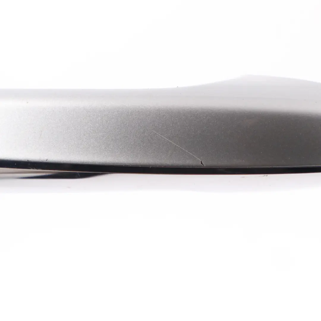 Maniglia porta posteriore sinistra Accesso Iridium Silver 775 per Mercedes W177 con numero di parte A0997601901 Mercedes W177 Maniglia porta posteriore sinistra Accesso Iridium Silver 775 - SKU A0997601901-IRS - Numero di parte A0997601901