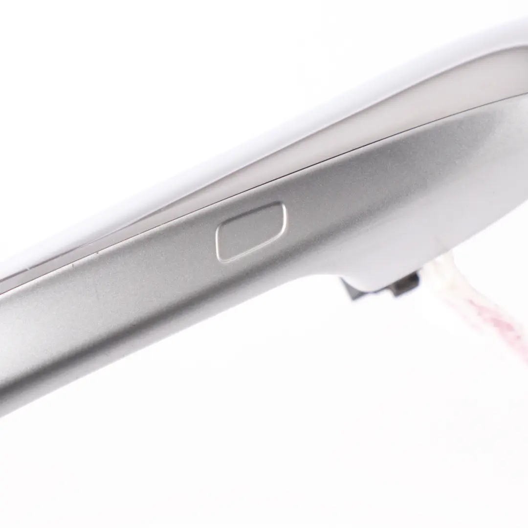Manija puerta trasera izquierda Acceso cómodo Iridium Silver 775 para Mercedes W177 con número de pieza A0997601901 Mercedes W177 Manija puerta trasera izquierda Acceso cómodo Iridium Silver 775 - SKU A0997601901-IRS - Número de pieza A0997601901