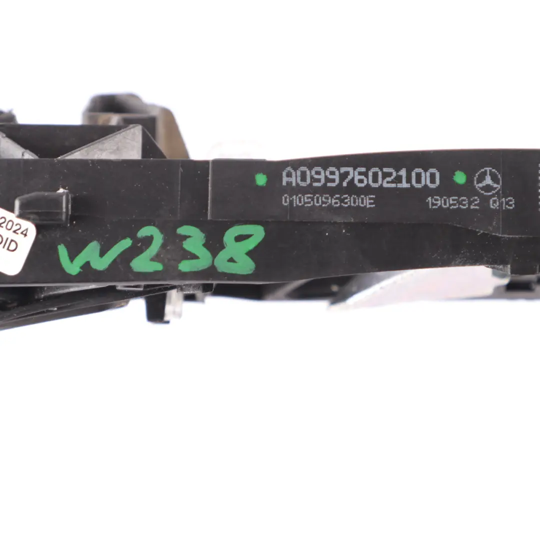 Mercedes W205 W213 Maniglia Porta Base Posteriore Esterna Sinistra Staffa - SKU A0997602100 - Numero di parte A0997602100