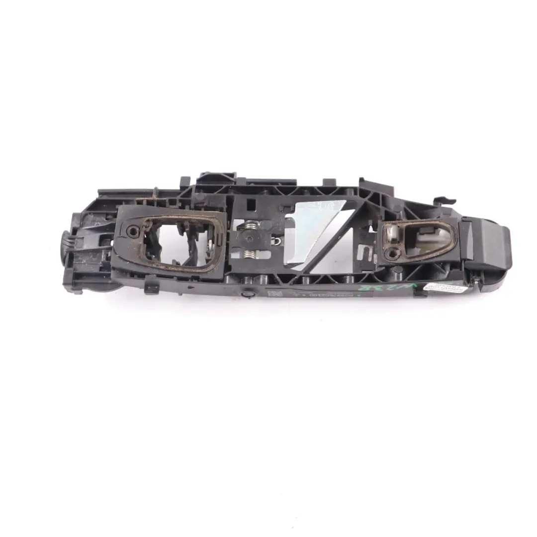 Mercedes W205 W213 Maniglia Porta Base Posteriore Esterna Sinistra Staffa - SKU A0997602100 - Numero di parte A0997602100