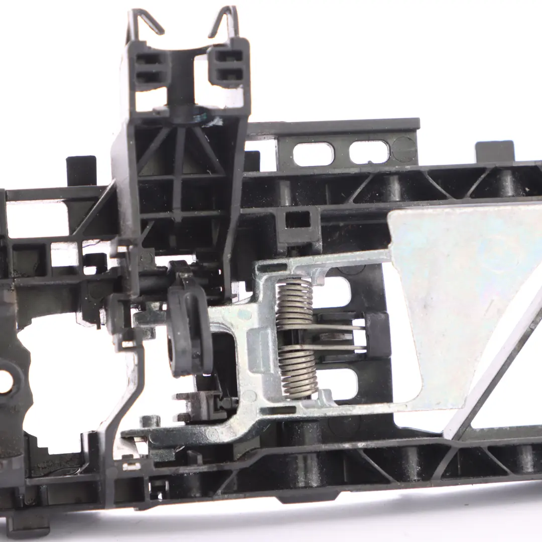 Mercedes W213 Supporto maniglia porta lato guida posteriore destro - SKU A0997602200 - Numero di parte A0997602200