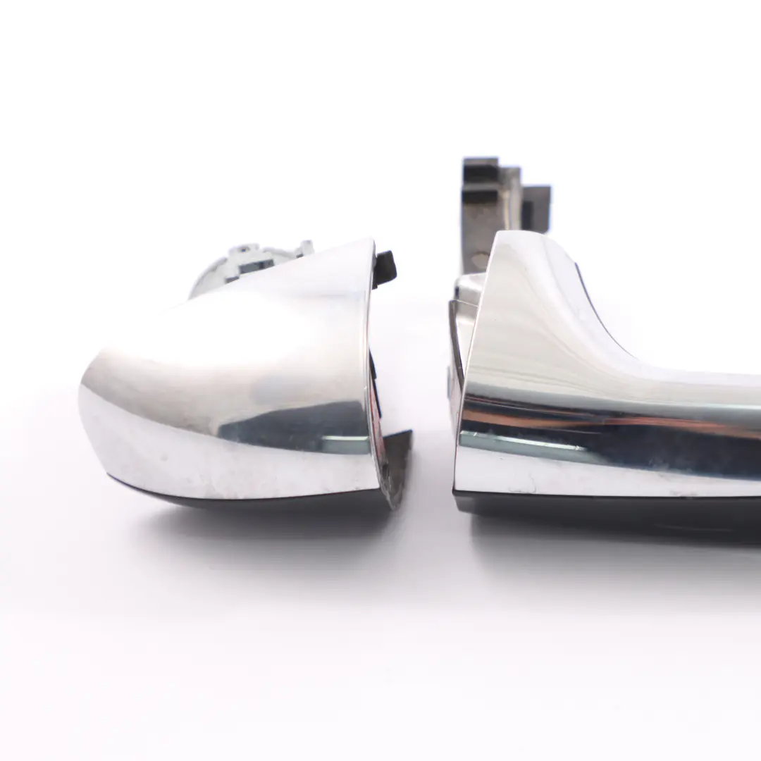 Door Handle Front Right Outside Chrome Obsidian Black 197 to Mercedes C238 with Part number A0997607400 Mercedes C238 Door Handle Front Right Outside Chrome Obsidian Black 197 - SKU A0997607400-OB - Part number A0997607400