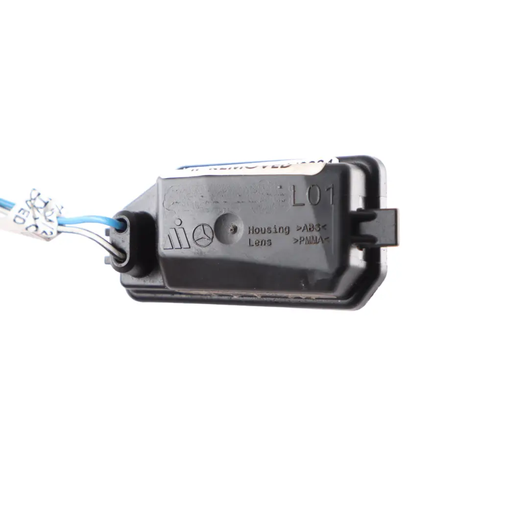 Luce Specchio Anteriore Sinistro Porta per Mercedes W205 con numero di parte A0998200159 Mercedes W205 Luce Specchio Anteriore Sinistro Porta - SKU A0998200159 - Numero di parte A0998200159