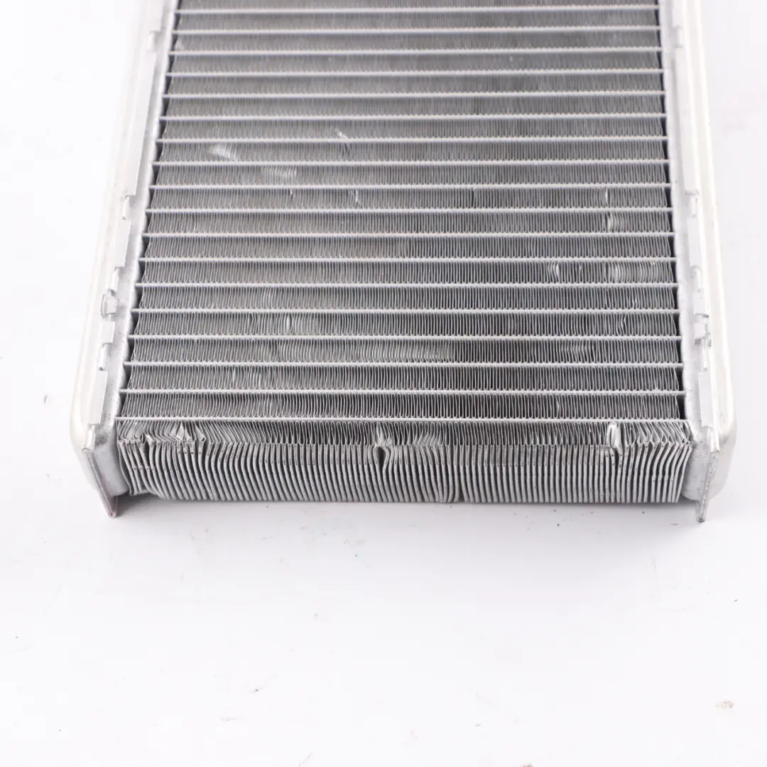 Scambiatore Calore Mercedes W205 Radiatore Riscaldatore Aria per con numero di parte A0998300061 Scambiatore Calore Mercedes W205 Radiatore Riscaldatore Aria - SKU A0998300061 - Numero di parte A0998300061