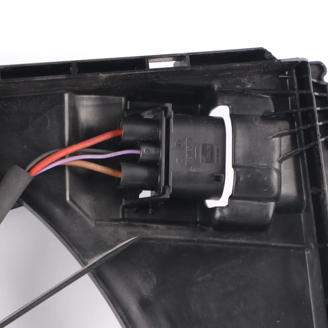 Mercedes W205 Kühlerlüfter Motor Kühlung Kühlerlüfter Motor A0999061000 - SKU A0999061100 - Teilenummer A0999061100
