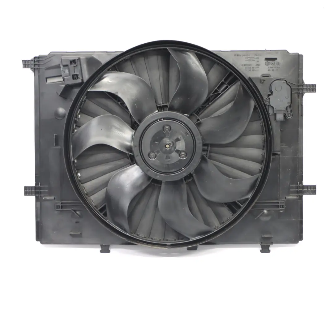  Ventilador Mercedes C205 OM 651 Diesel Ventilador de radiador con carcasa 400W - SKU A0999061300 - Número de pieza A0999061300