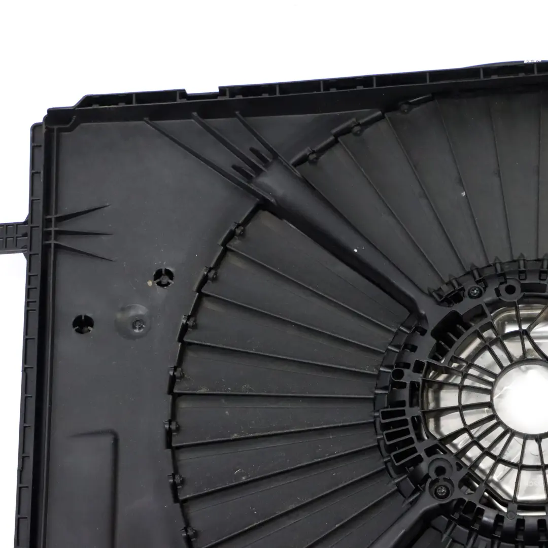 Wentylator Wiatrak Chłodnicy Silnika do Mercedes W205 C253 o numerze A0999061400 Mercedes W205 C253 Wentylator Wiatrak Chłodnicy Silnika - SKU A0999061400-2 - Numer Części A0999061400