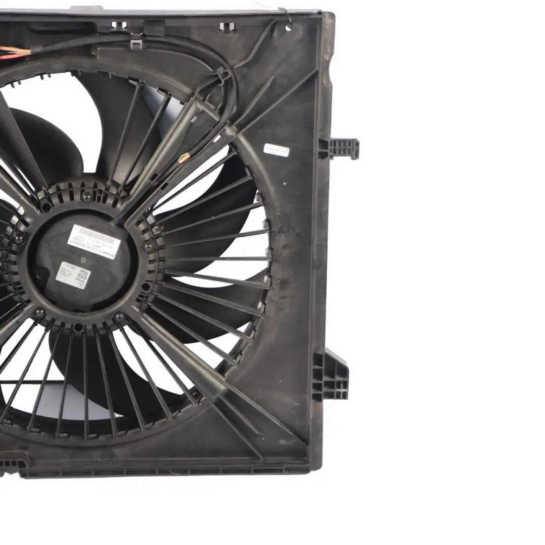 Carenado ventilador radiador Mercedes W166 Unidad refrigeración para con número de pieza A0999062500 Carenado ventilador radiador Mercedes W166 Unidad refrigeración - SKU A0999062500 - Número de pieza A0999062500