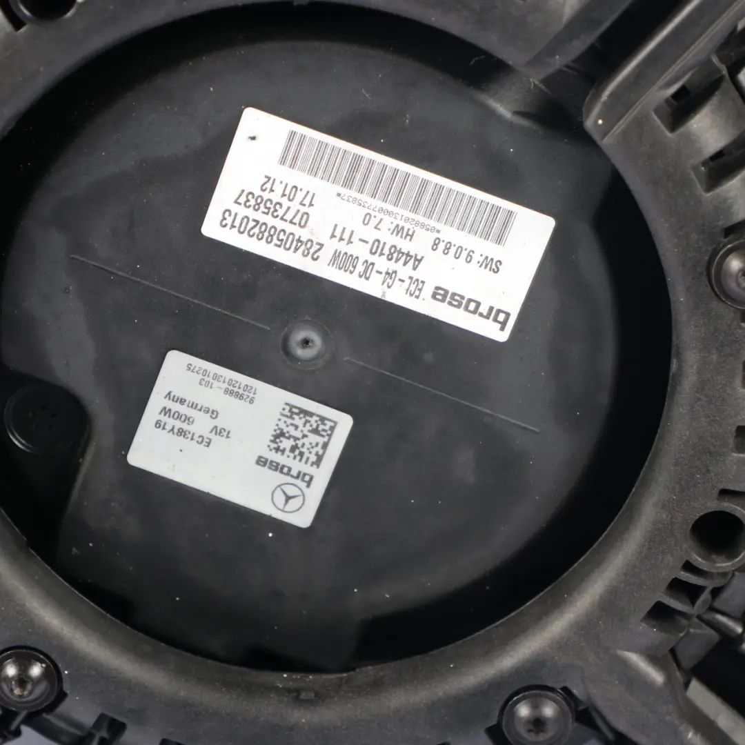 Radiatore Ventola Coperchio Unità raffreddamento per Mercedes W166 con numero di parte A0999062500 Mercedes W166 Radiatore Ventola Coperchio Unità raffreddamento - SKU A0999062500 - Numero di parte A0999062500