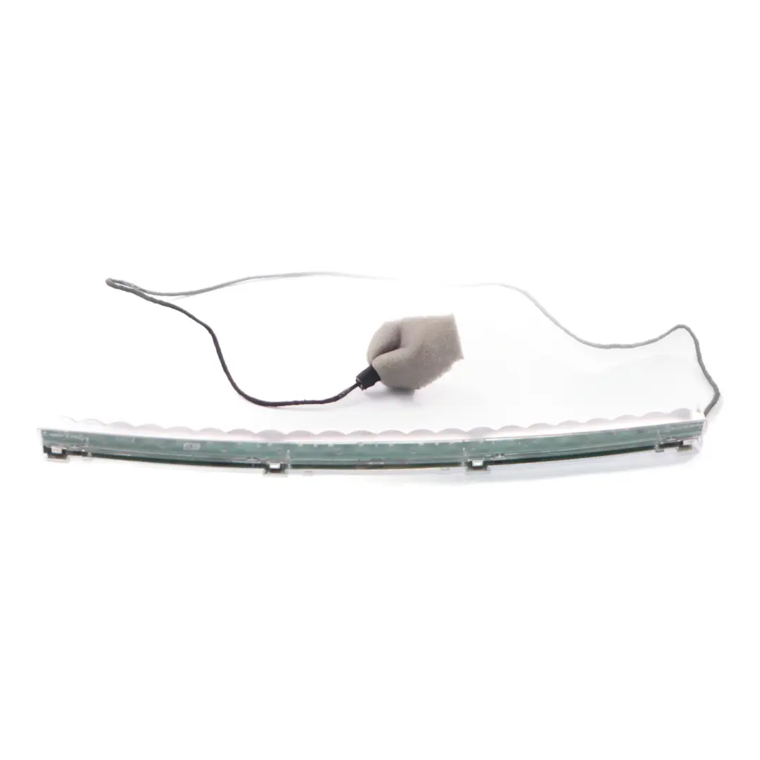 Terza luce stop Mercedes C204 W205 W213 Luce freno posteriore per con numero di parte A0999067200 Terza luce stop Mercedes C204 W205 W213 Luce freno posteriore - SKU A0999067200 - Numero di parte A0999067200