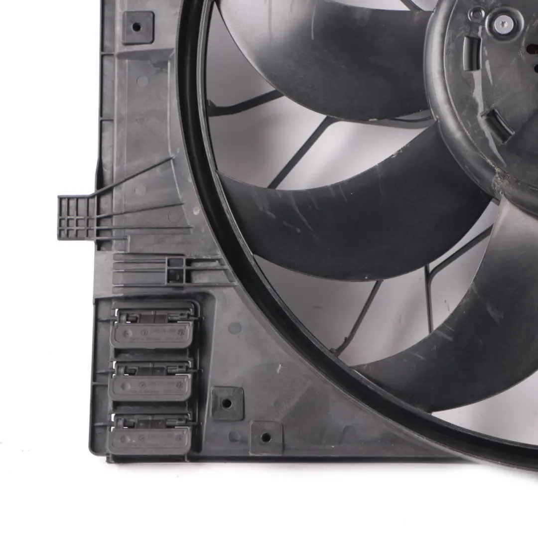  Ventilateur de radiateur Mercedes W213 C238 C257 Shroud Cover Frame A0999063001 - SKU A0999067903-2 - Numéro de pièce A0999067903
