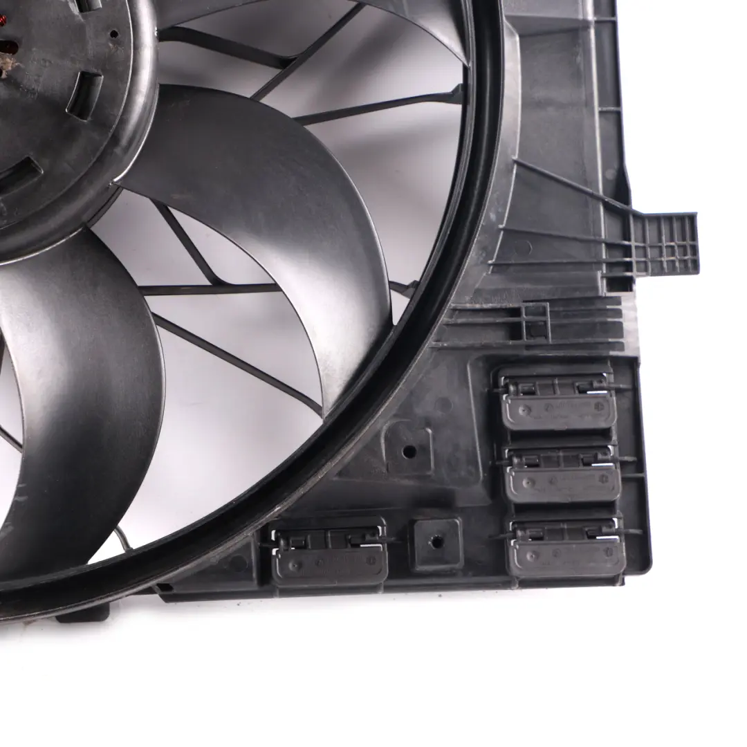  Ventilador Radiador Mercedes W213 C238 C257 Cubierta Marco A0999063001 - SKU A0999067903-2 - Número de pieza A0999067903