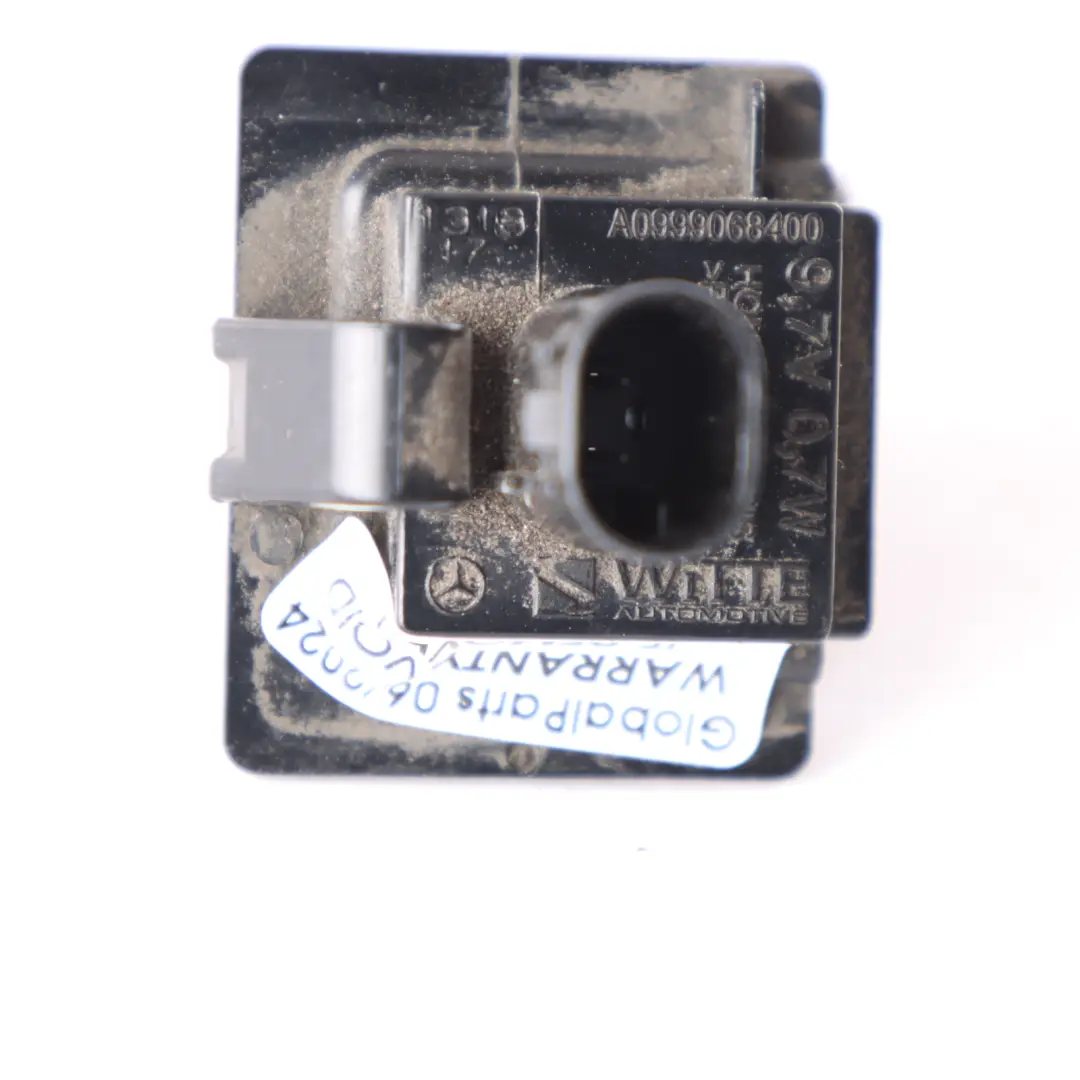 Lampa Podświetlenie Tablicy Rejestracyjnej Tył do Mercedes W447 o numerze A0999068400 Mercedes W447 Lampa Podświetlenie Tablicy Rejestracyjnej Tył - SKU A0999068400 - Numer Części A0999068400