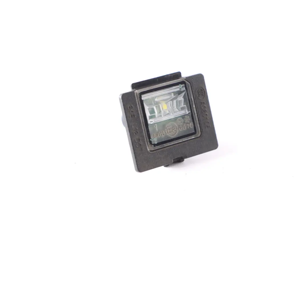 Luz Placa Licencia Trasera para Mercedes W447 con número de pieza A0999068400 Mercedes W447 Luz Placa Licencia Trasera - SKU A0999068400 - Número de pieza A0999068400