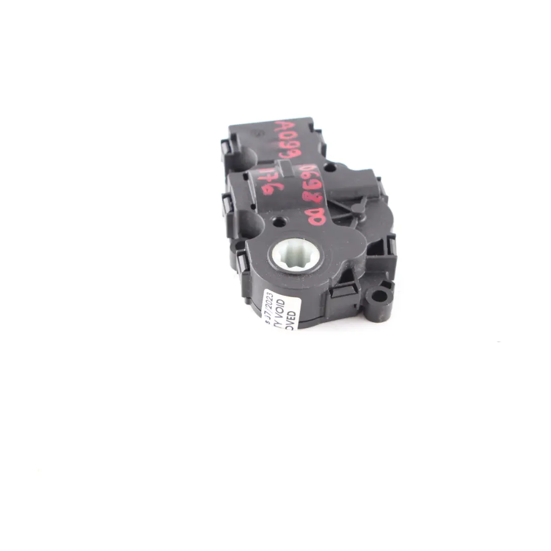 Con A/C Flap Control Stepper Motor Actuator to Mercedes W176 W246 Air with Part number A0999069800 Mercedes W176 W246 Air Con A/C Flap Control Stepper Motor Actuator - SKU A0999069800 - Part number A0999069800