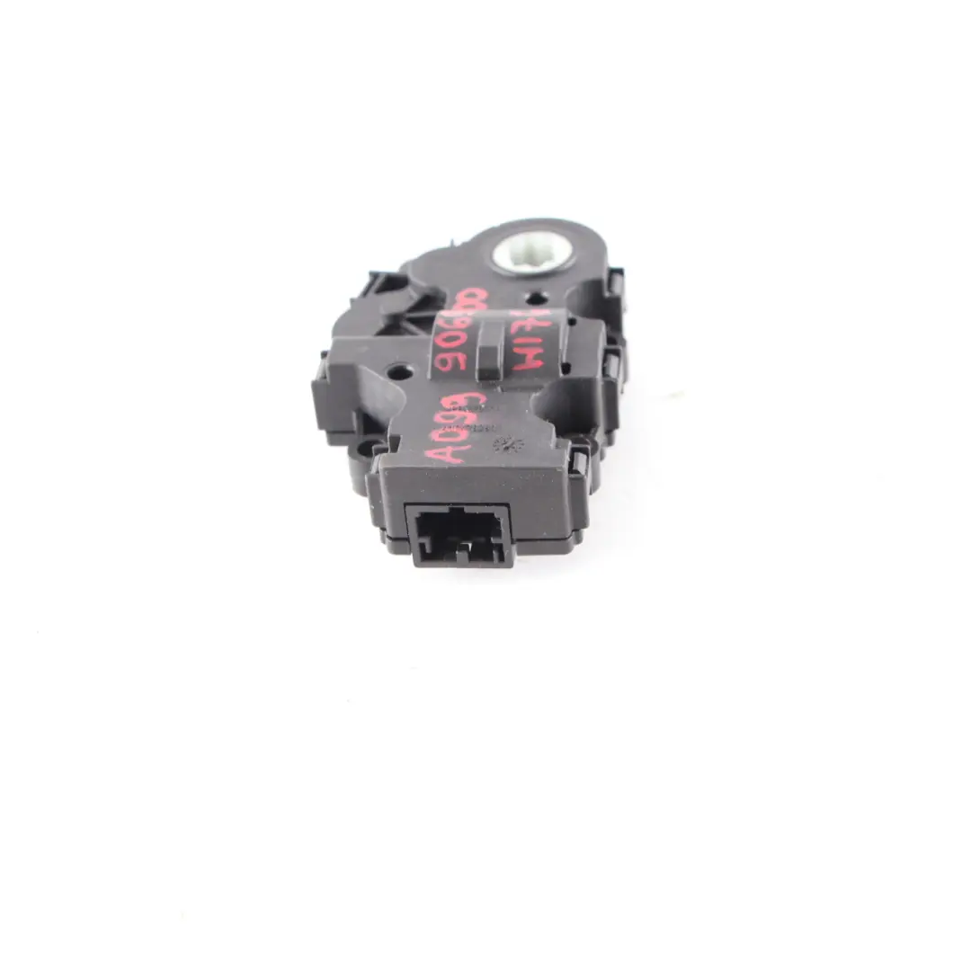 Aire Acondicionado A/C Flap Control Stepper Motor A1699060100 para Mercedes W169 W205 con número de pieza A0999069800 Mercedes W169 W205 Aire Acondicionado A/C Flap Control Stepper Motor A1699060100 - SKU A0999069800 - Número de pieza A0999069800