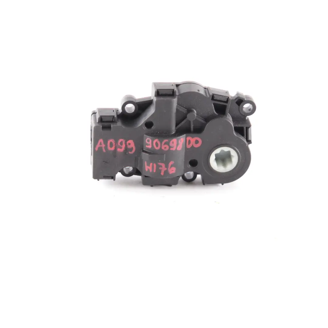 Aire Acondicionado A/C Flap Control Stepper Motor A1699060100 para Mercedes W169 W205 con número de pieza A0999069800 Mercedes W169 W205 Aire Acondicionado A/C Flap Control Stepper Motor A1699060100 - SKU A0999069800 - Número de pieza A0999069800