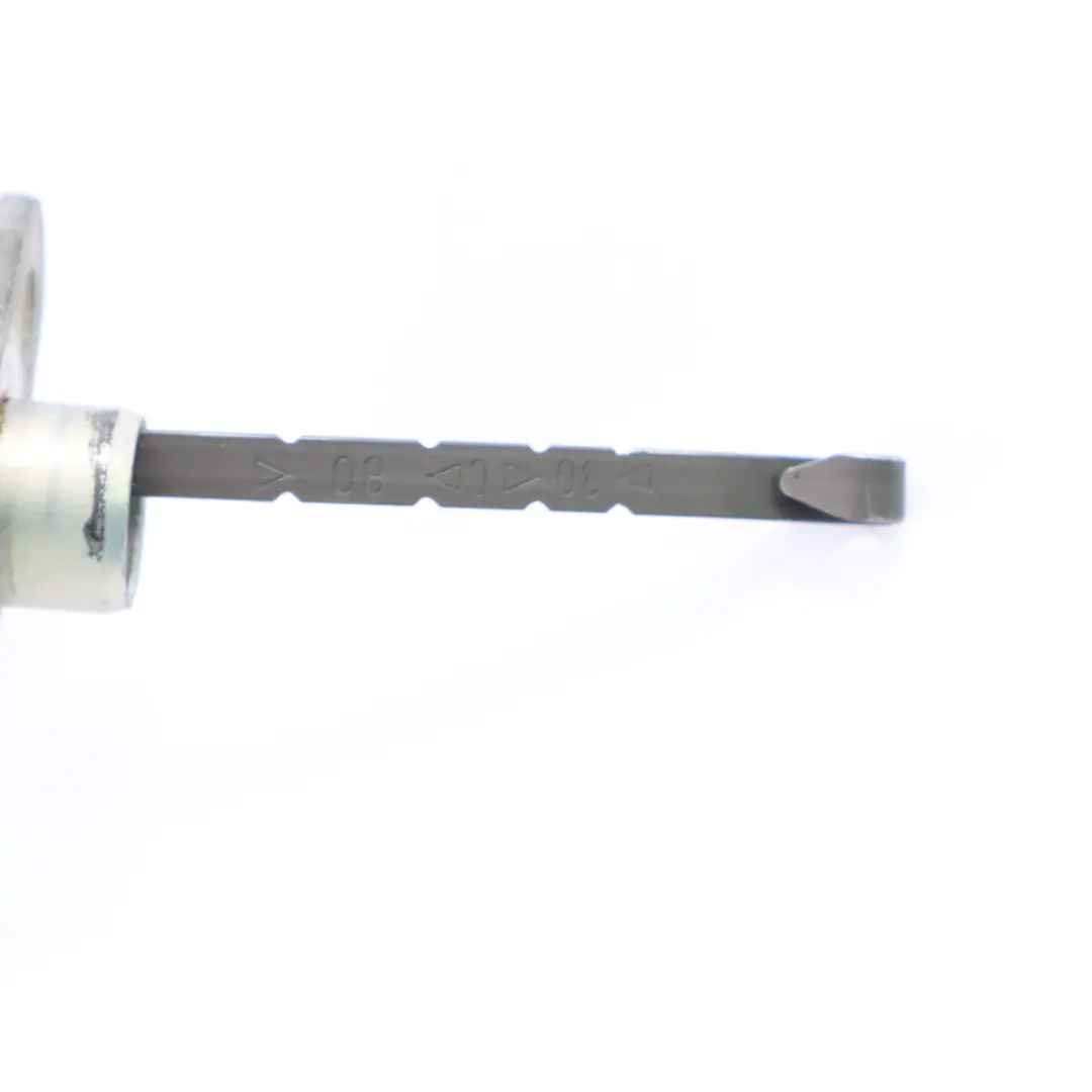 Jauge d'huile Mercedes W203 W210 M111 Tube de guidage du moteur pour à propos du numéro de pièce A1110180116 Jauge d'huile Mercedes W203 W210 M111 Tube de guidage du moteur - SKU A1110180116 - Numéro de pièce A1110180116