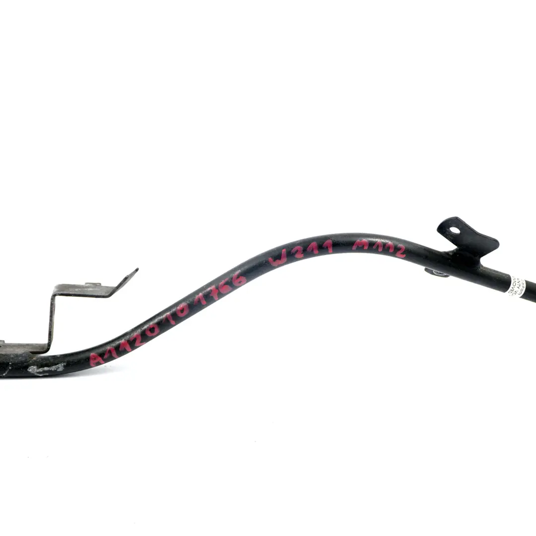 Mercedes W211 M112 Tuyau Guidage Jauge Huile Moteur Essence - SKU A1120101766 - Numéro de pièce A1120101766