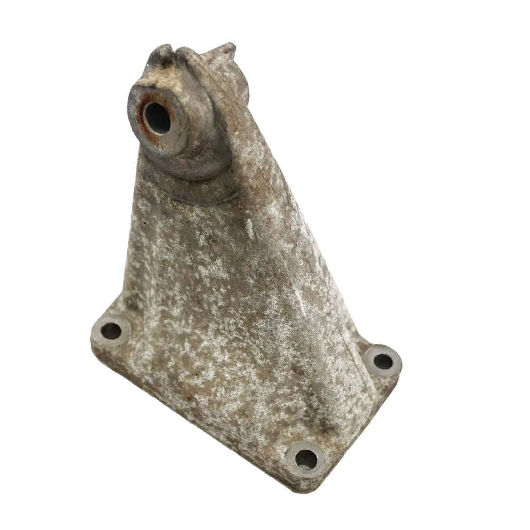 M112 Engine Mount Holder Bracket Bearing Right O/S to Mercedes W211 with Part number A1122232104 Mercedes W211 M112 Engine Mount Holder Bracket Bearing Right O/S - SKU A1122232104 - Part number A1122232104